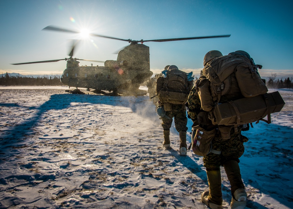 AE20: 1st Recon Battalion conducts raid in Northern Alaska