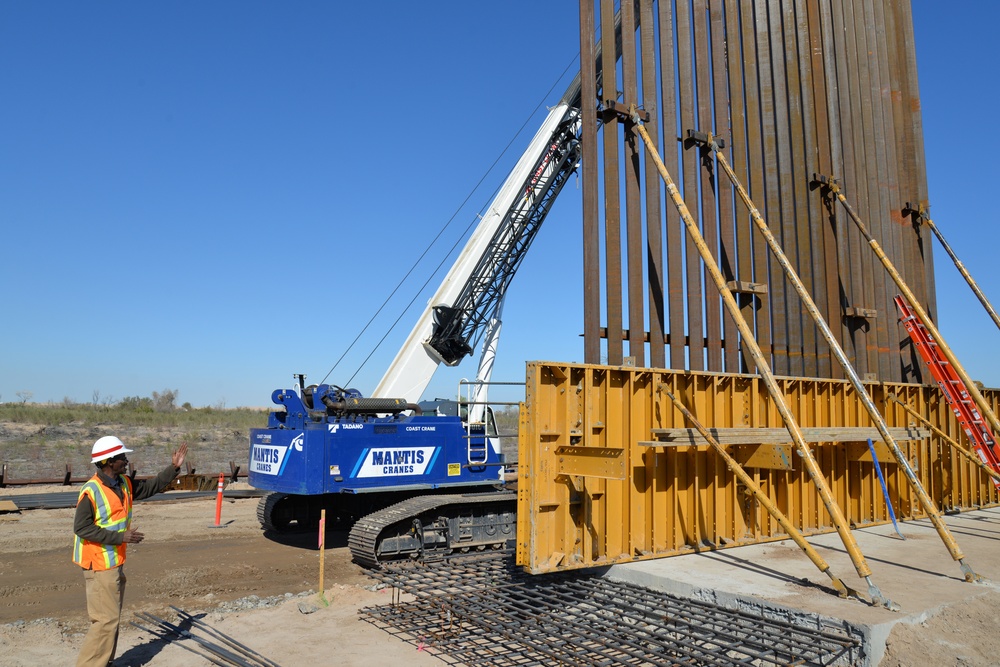 Border Barrier Construction: Yuma 1 (284) Feb. 17, 2020