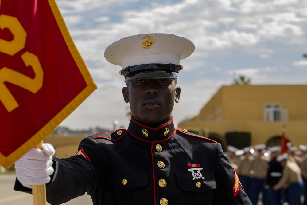 marine corps dress blue bravos USMC MALE OFFICER / BLUE-WHITE DRESS UNIFORM ("A" AND "B") season coat that balances durability with elegance DVIDS - Images - Bravo