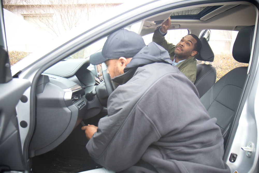 Train-the-trainer course challenges U.S. Army Engineer Research and Development Center security guards