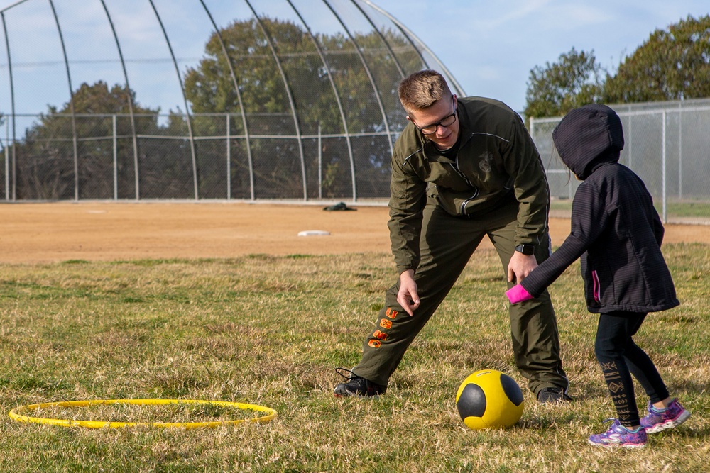 Marines lead elementary school students in PE challenge