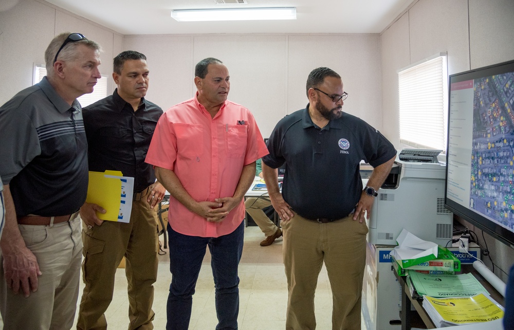 VIP Tour Visits Earthquake Emergency Operations Center in Guánica