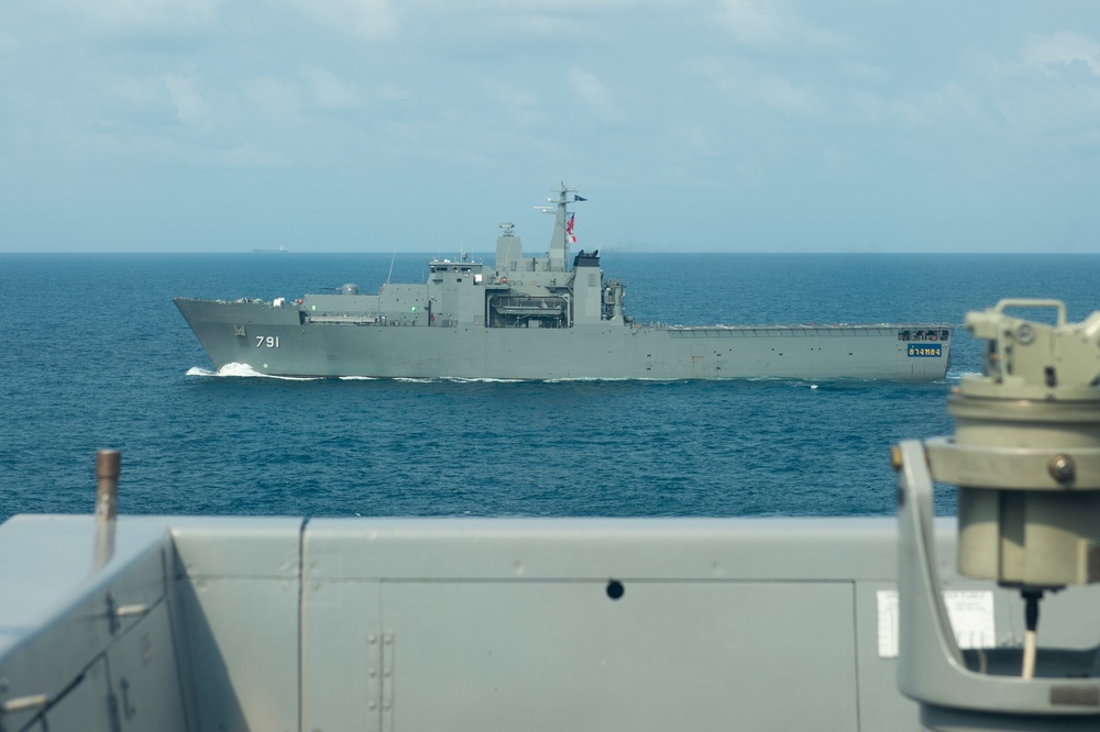 Cobra Gold 20: USS Green Bay (LPD 20), USS America (LHA 6) and H.T.M.S. Angthong (LPD 791) photo exercise, Feb. 29, 2020