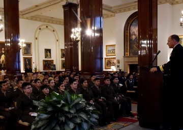 Deputy Commander, Navy Recruiting Command visits Chicago