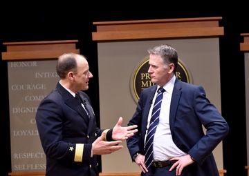 Deputy Commander, Navy Recruiting Command visits Chicago