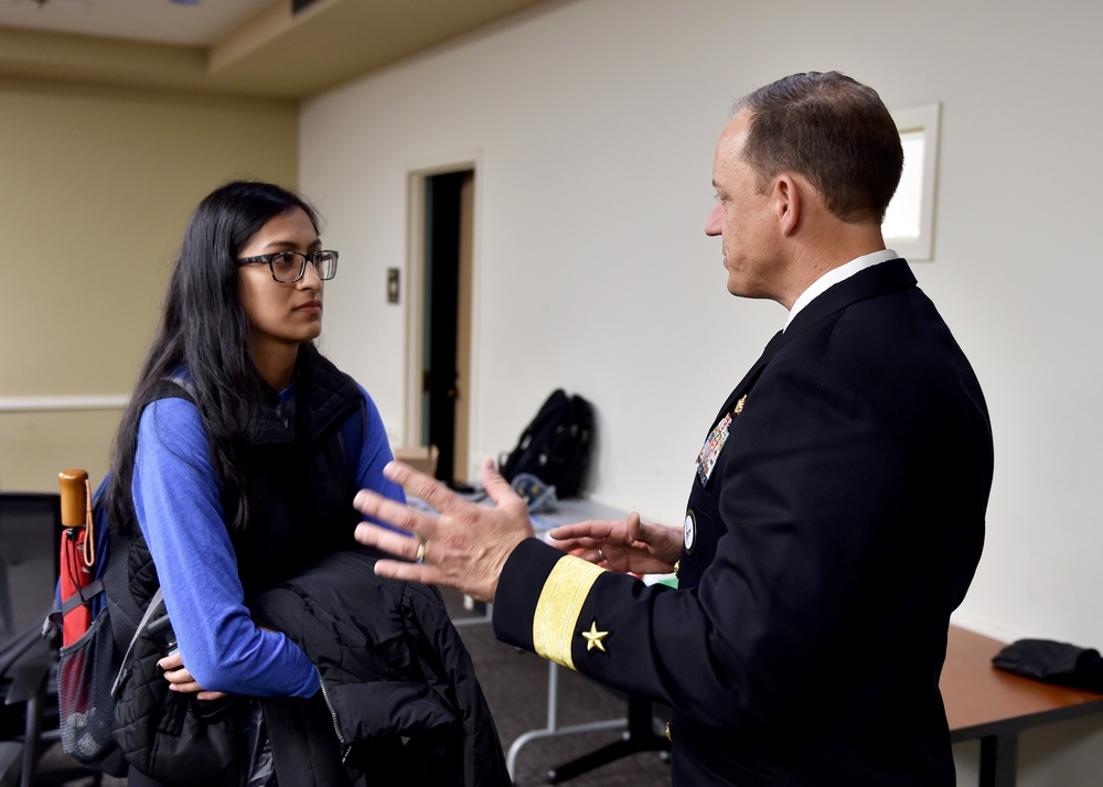 Deputy Commander, Navy Recruiting Command visits Chicago
