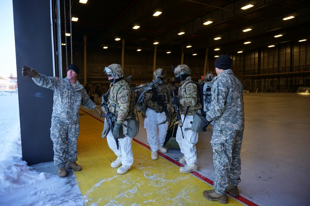 1st Stryker Brigade Combat Team, 25th Infantry Division soldiers prepare to board CH-47's