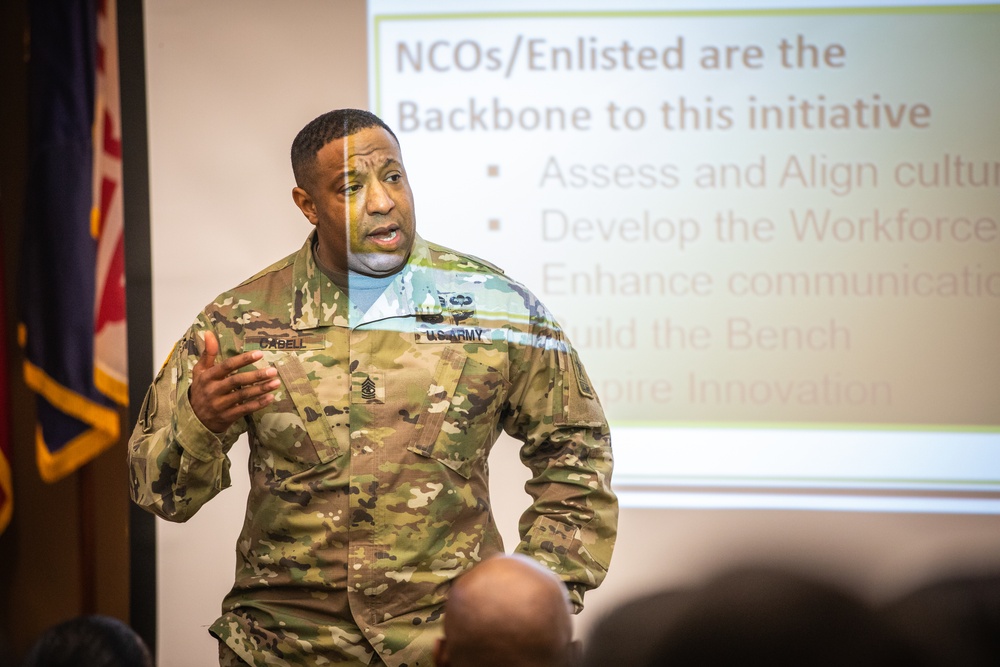 Finance &amp; Comptroller Sergeant Major Speaks at Fort Bragg