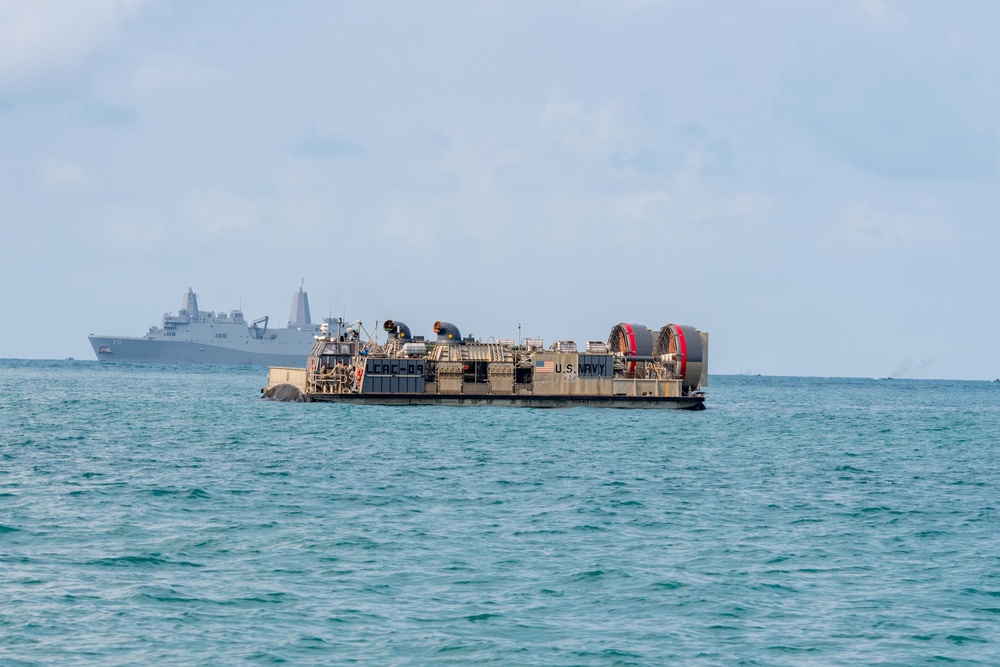 Cobra Gold 20: Landing Craft, Air Cushion 09 assigned to Naval Beach Unit 7 conducts amphibous exercises with Royal Thai Military, Feb. 28, 2020.
