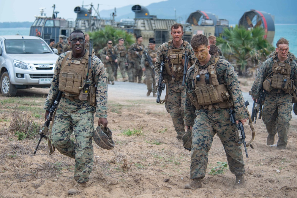Cobra Gold 20: 31st Marine Expeditionray Unit Marines conduct amphiboius operations with Royal Thai Military, Feb. 28, 2020.