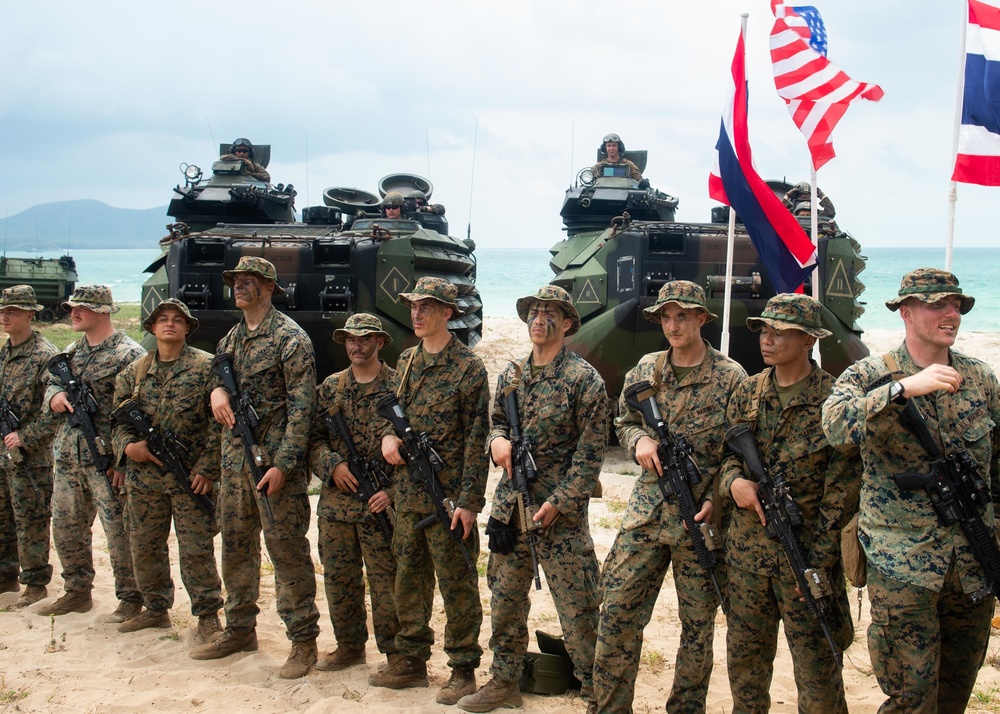 Cobra Gold 20: 31st Marine Expeditionray Unit Marines conduct amphiboius operations with Royal Thai Military, Feb. 28, 2020.