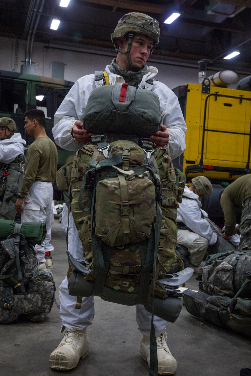 Exercise Arctic Edge 2020: 1-40th Cavalry Regiment prepare for jump in Alaska