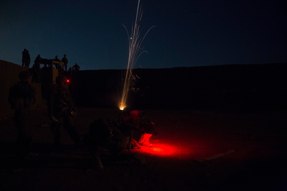 DVIDS Images Night range [Image 1 of 6]