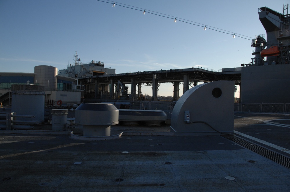 USNS Hershel &quot;Woody&quot; Williams docked behind Naval Museum