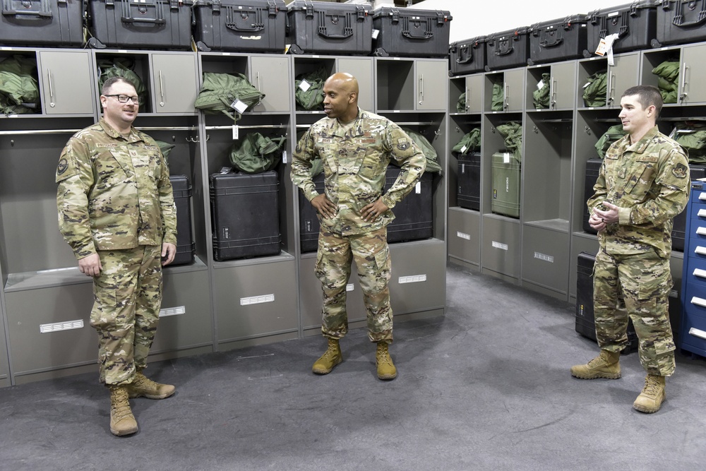 379 AEW command chief visits 379 EOG