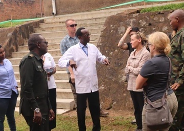 CJTF-HOA’s 411th CA, RDF assess health practices at Rwandan border posts