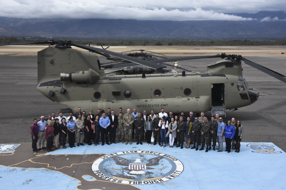 JTF-Bravo, Honduran leaders recognize strong bonds at Soto Cano