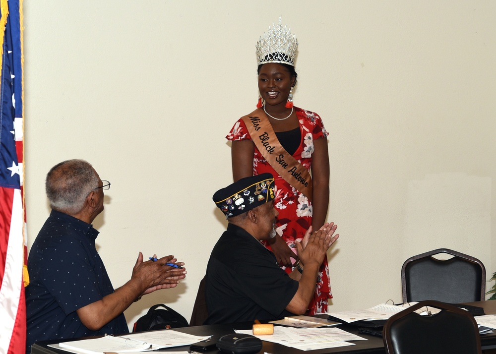 Navy Reservist crowned Miss Black San Antonio