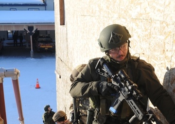 Local Law Enforcement conducts cold weather training