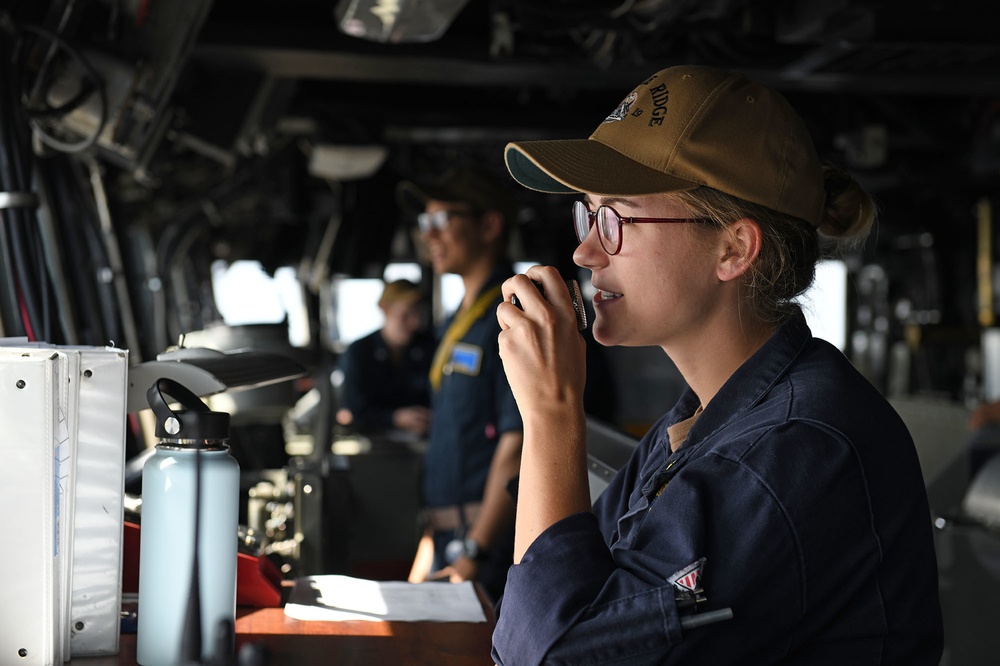 Dvids - Images - Blue Ridge Sailors Stand Watch In The Pilot House 