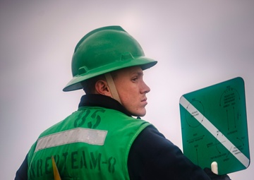 USS McCampbell (DDG 85) conducts FAS with USNS Richard E. Byrd