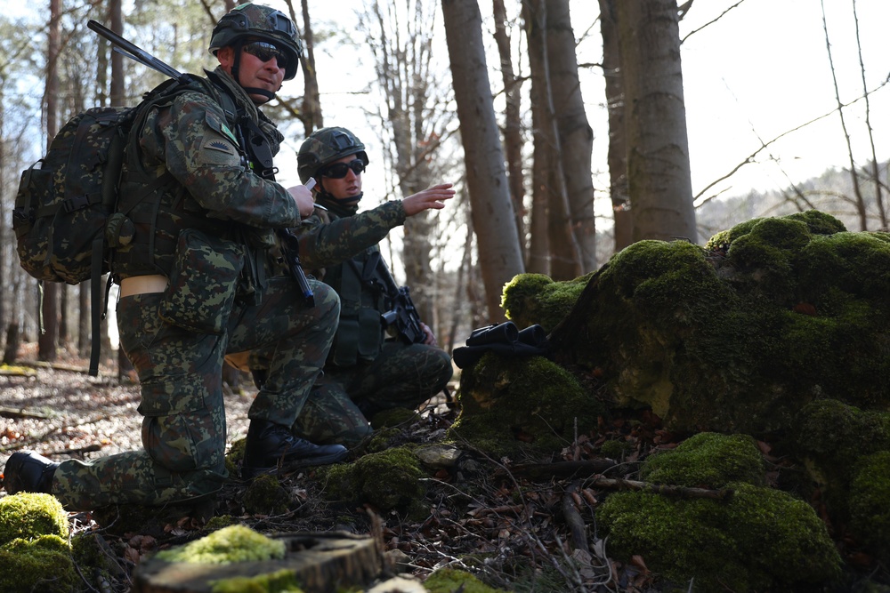 Albanian Armed Forces conduct patrol training