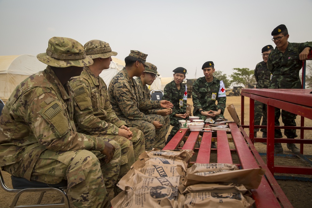 Cobra Gold 20: US, Royal Thai armed forces exchange food