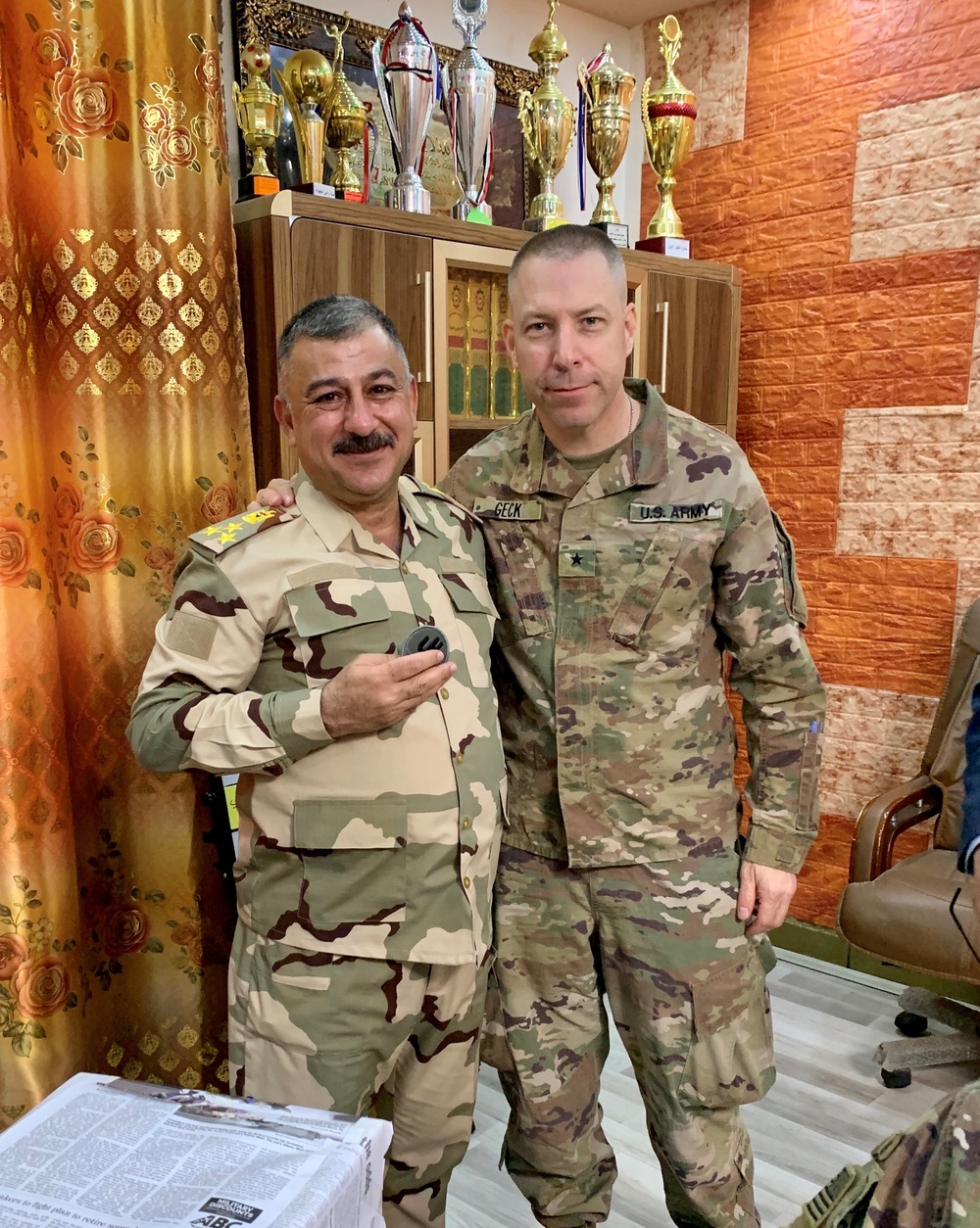 103rd ESC Commander visits Iraqi Army Western Track Repair Facility