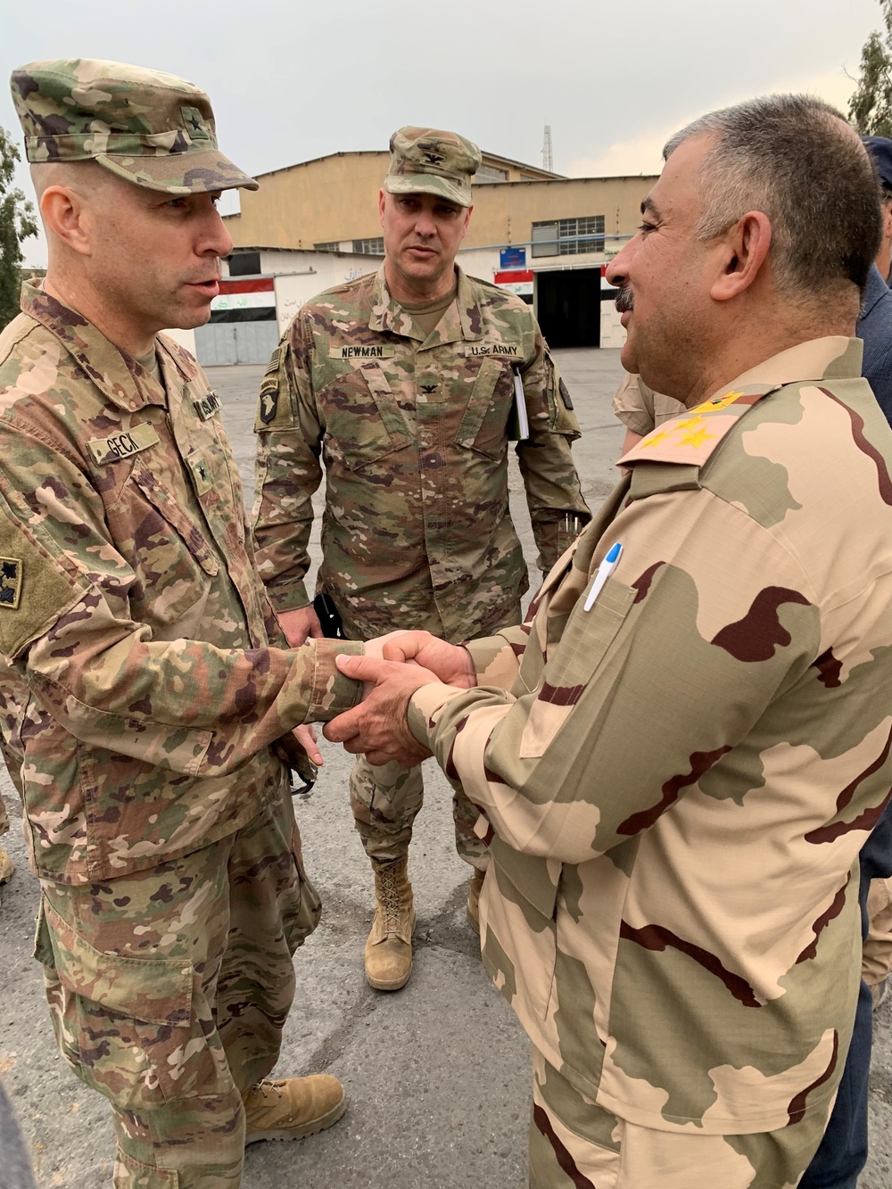 103rd ESC Commander visits Iraqi Army Western Track Repair Facility