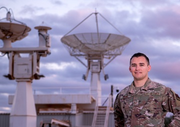 Learmonth Solar Observatory: 2WS, Det. 1 Airmen Look Up From Down Under
