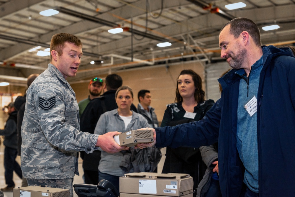 Peoria, Pekin community leadership academies experience Peoria's Air National Guard missions