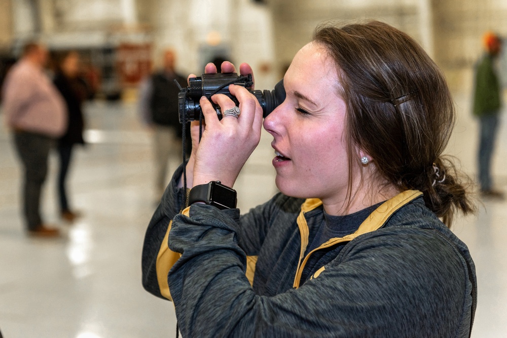 Peoria, Pekin community leadership academies experience Peoria's Air National Guard missions