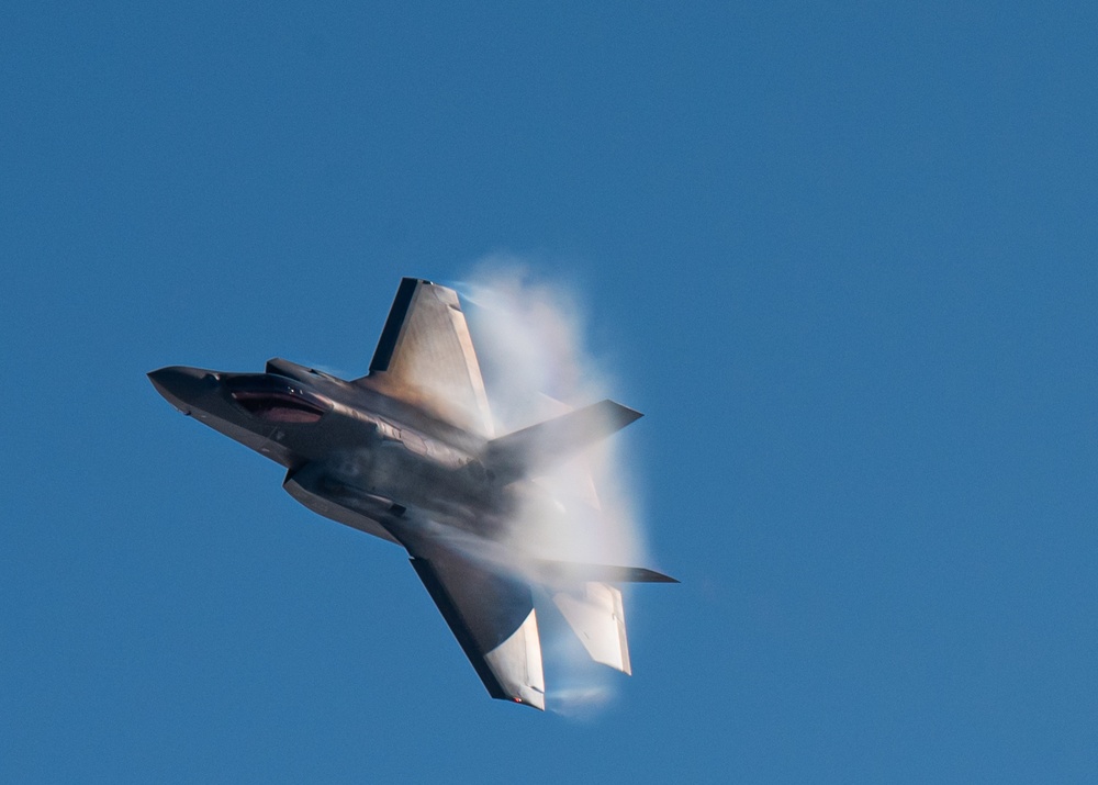 F-35 Demo Team practices before certification