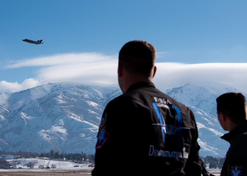 F-35 Demo Team practices before certification