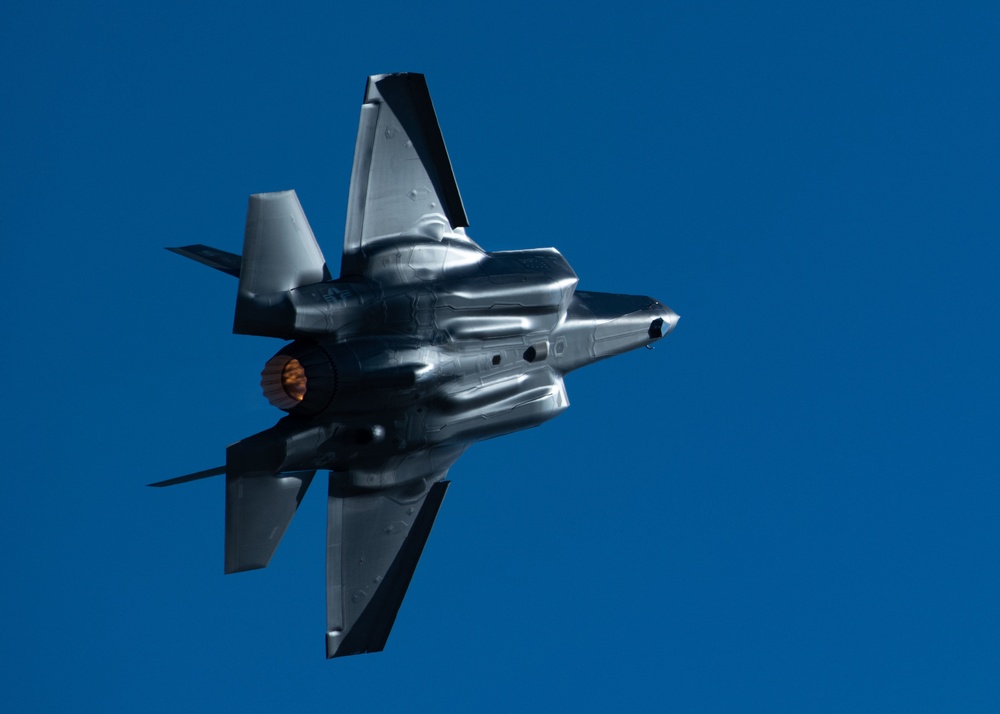 F-35 Demo Team practices before certification