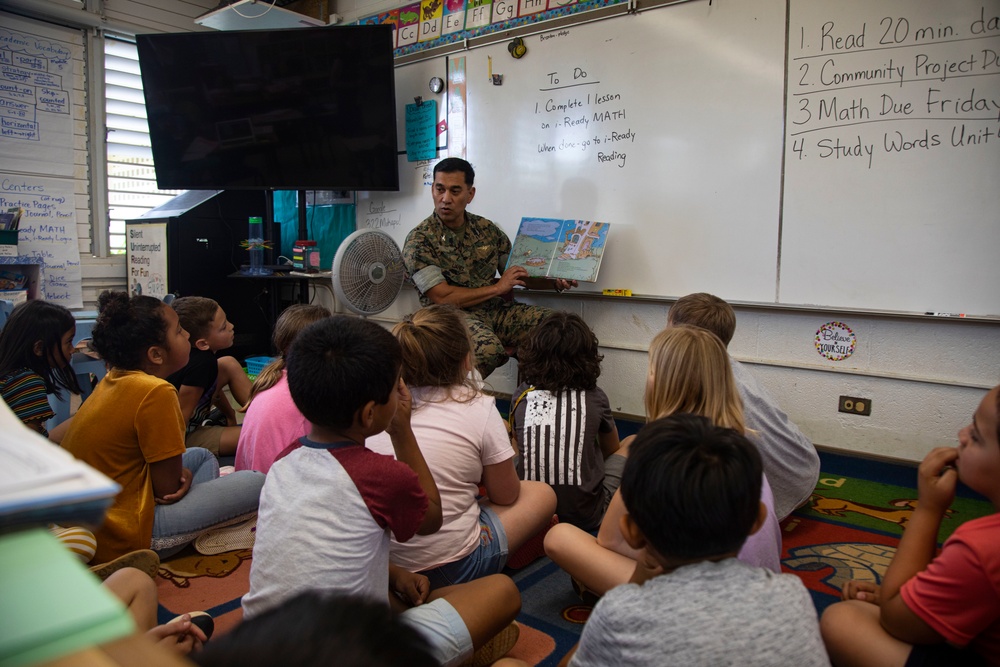 National Read Across America Day at Mokapu Elementary with MCBH Commanding Officer