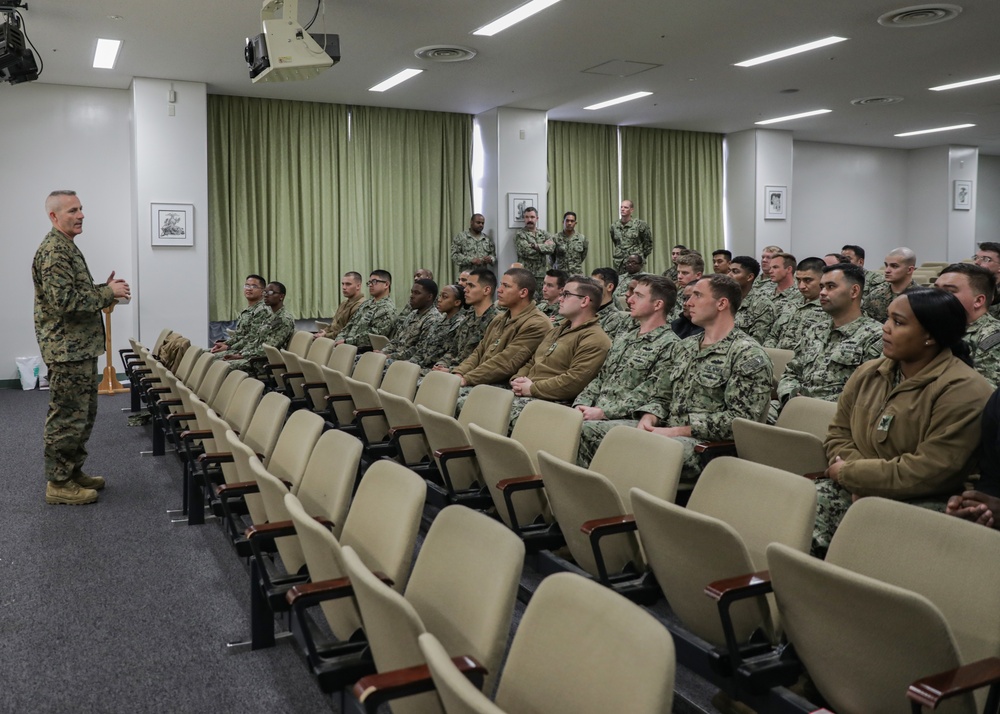 Brig. Gen. Bowers visits MCAS Iwakuni