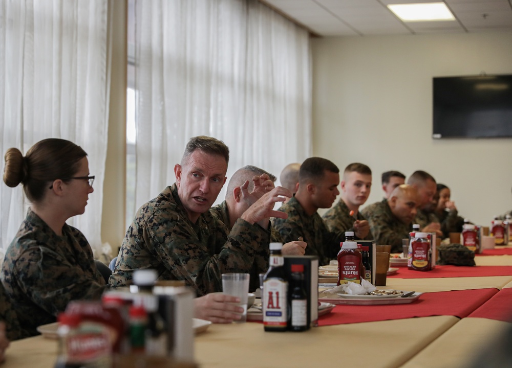 Brig. Gen. Bowers visits MCAS Iwakuni