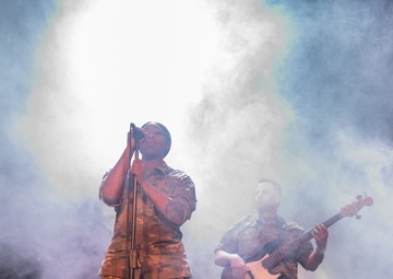 DEFENDER outreach tour rocks Gdynia