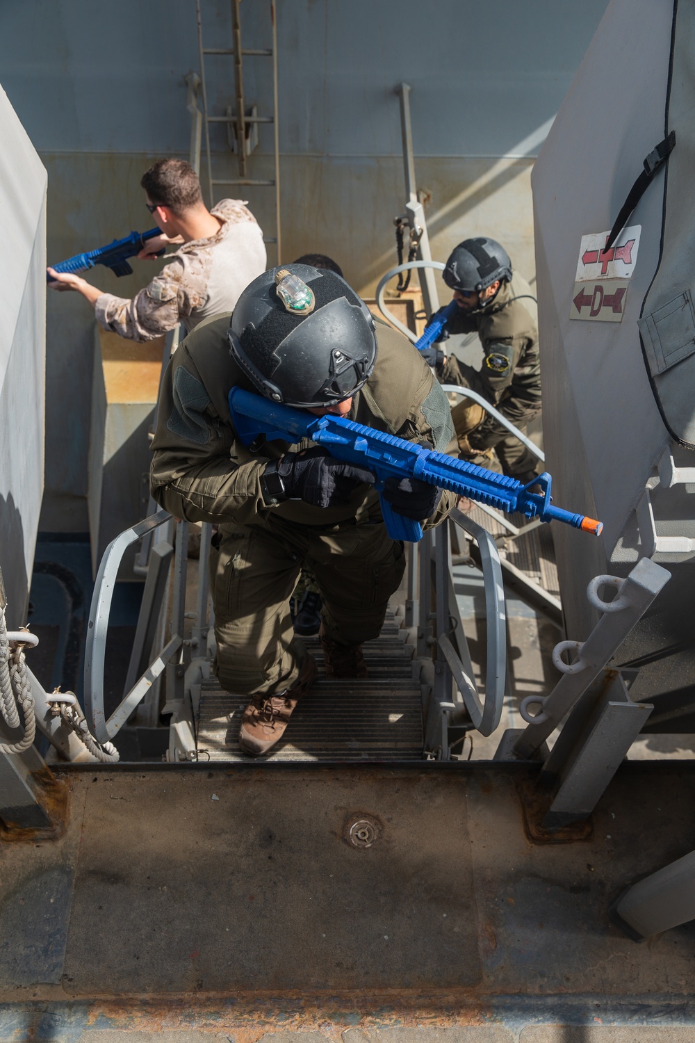 1st Recon Trains with UAE Operators during Exercise Iron Defender 20