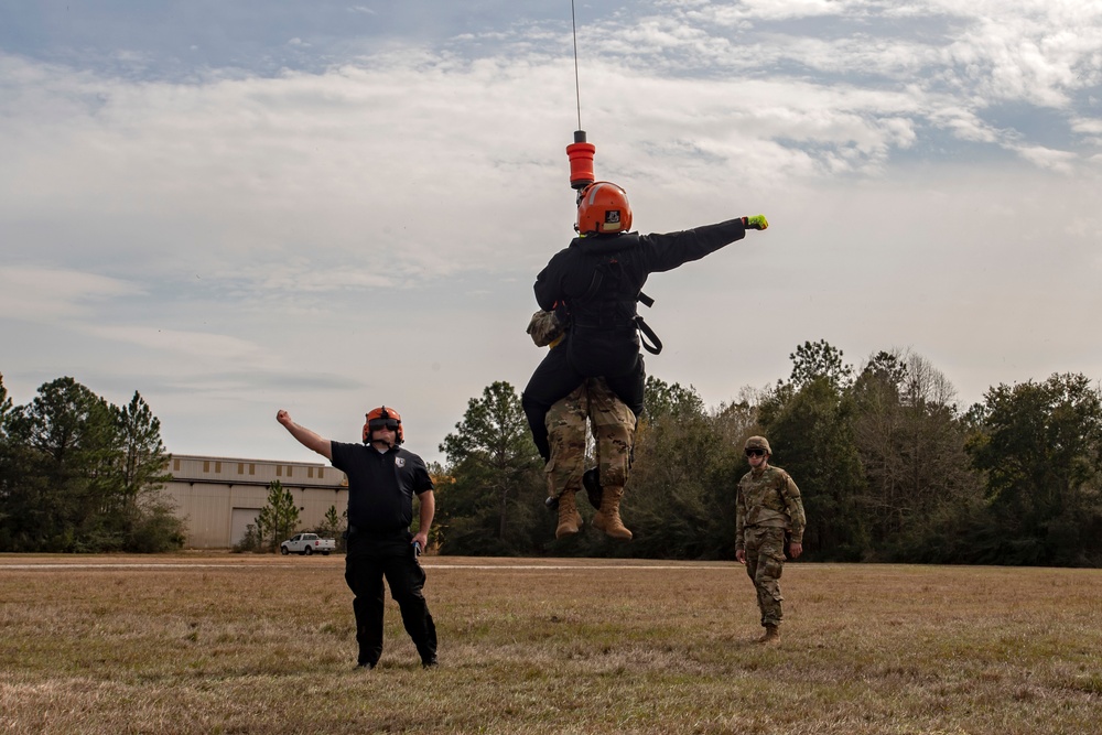 Army Guardsmen collaborate with SC HART team during PATRIOT exercise