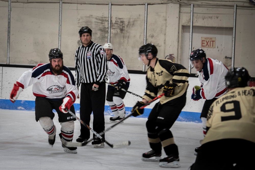 Battle of the Bridge: Houghton Hockey Helps Veteran’s Home