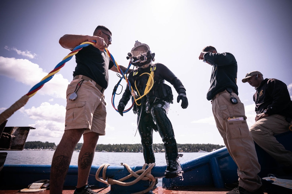 One of one: The only female diver in the Army