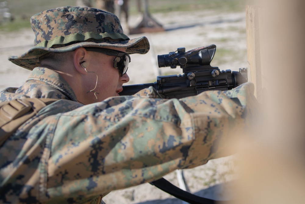 1st Law Enforcement Battalion conducts live-fire range