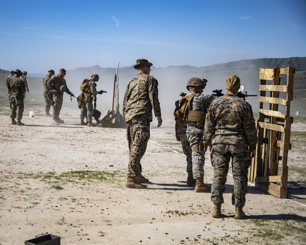 1st Law Enforcement Battalion conducts live-fire range