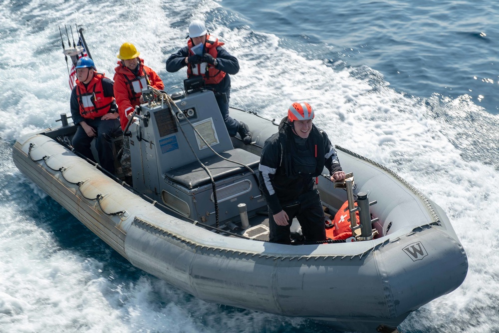 Antietam Conducts Small Boat Operations