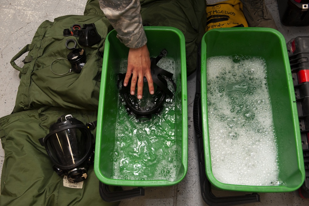 Fuel systems Airmen maintain fuel cells