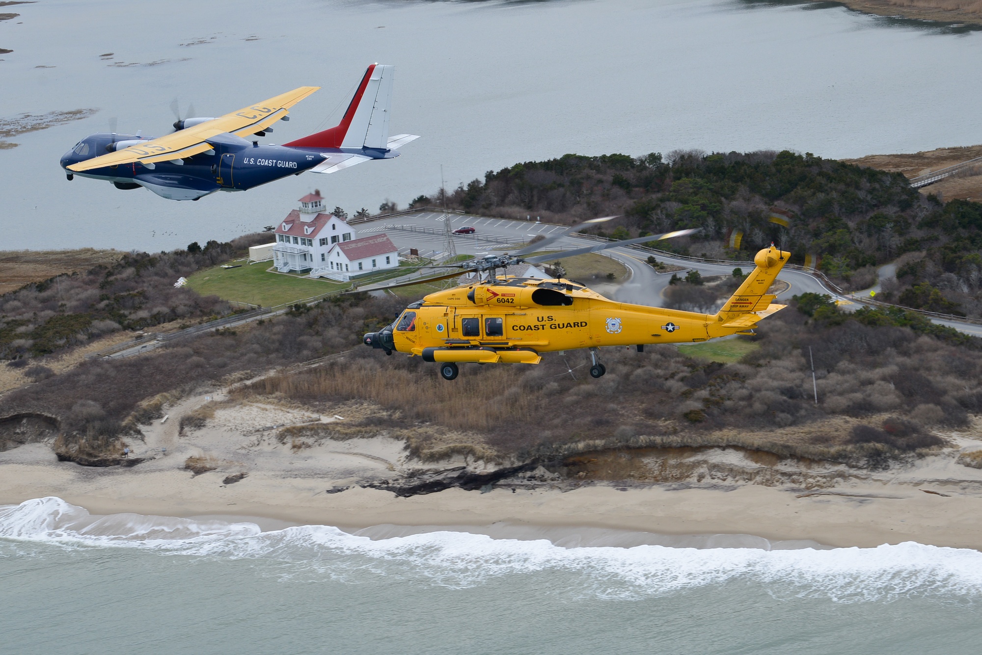 IN PHOTOS: Skyhealth helicopter trains in Wilton