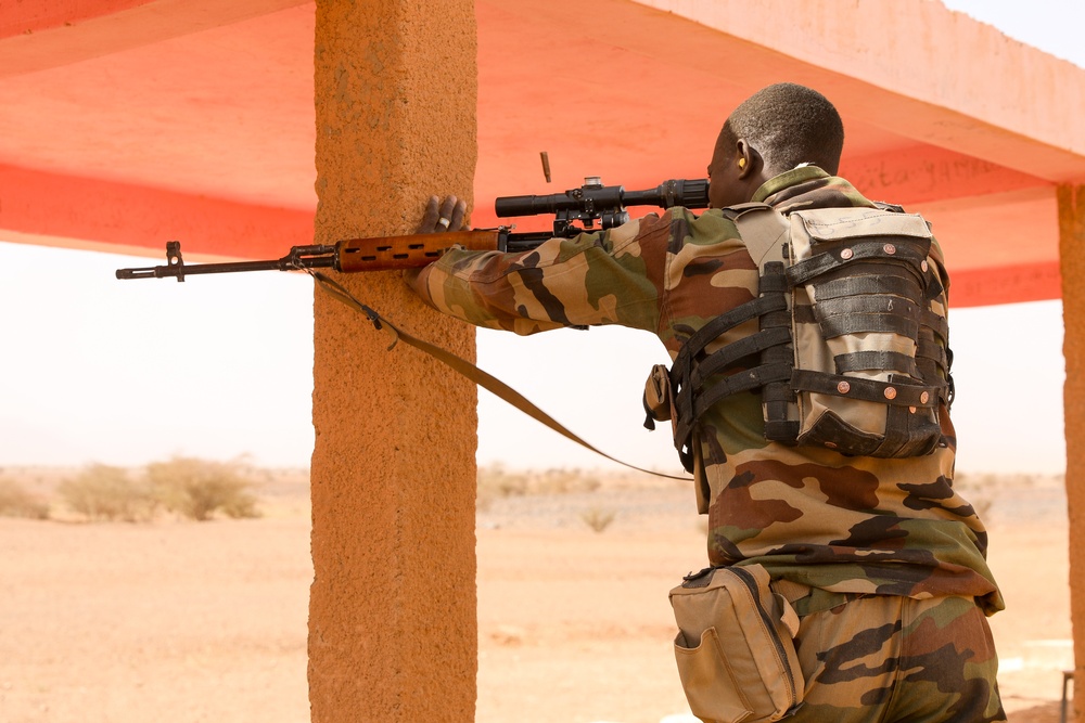 Nigerian Armed Forces train with individual weapons at Flintlock 20