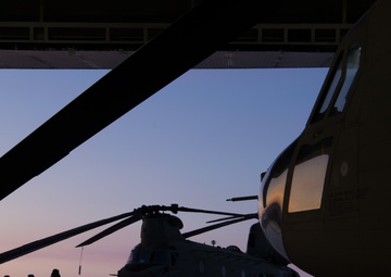 CH-47 extracts PJs from ice